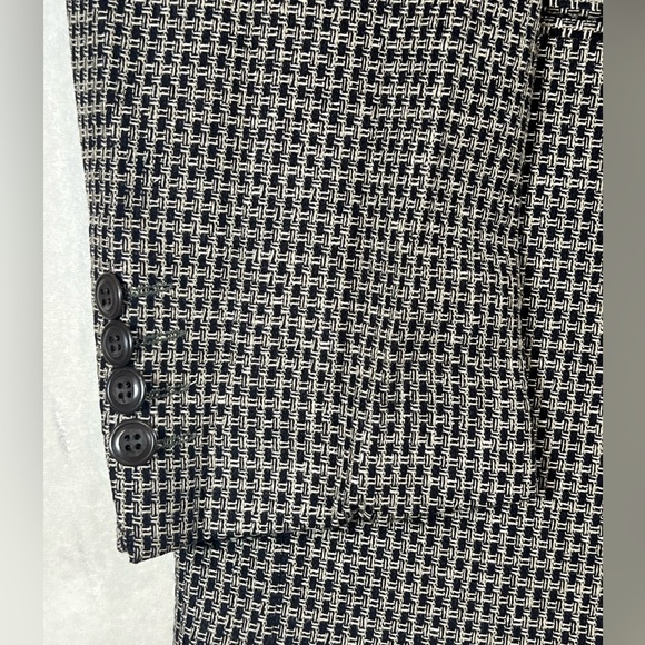 Bachrach 46R Wool & Silk Blend Black and Gray Patterned Blazer Sport Coat - Picture 2 of 10